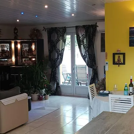 Holiday home Maison Cosy Proche Du